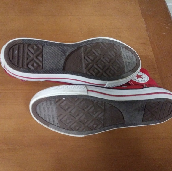 Converse shoes - Picture 3 of 4